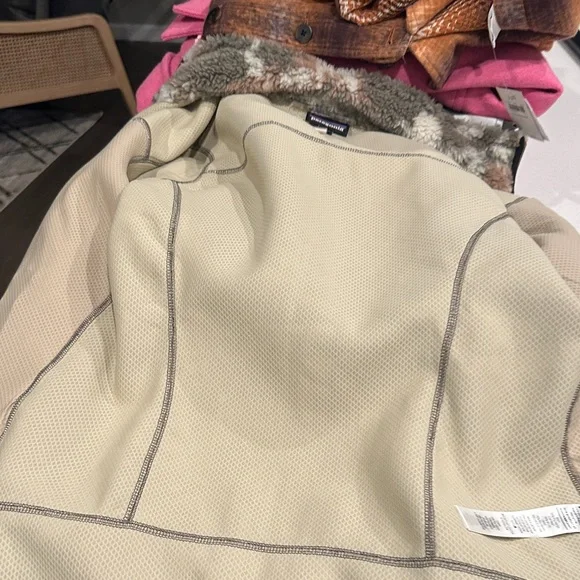 NWOT Patagonia Women’s Performance Jacket - Brown and Cream Large - Picture 10 of 13